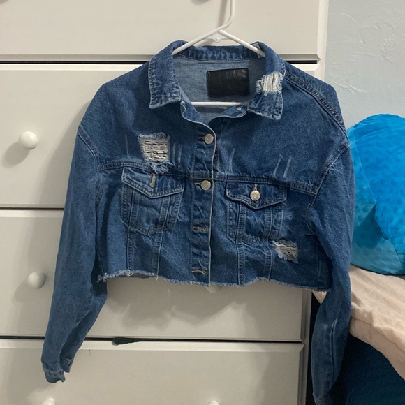 Crop ripped Jean jacket with buttons and pockets - Picture 1 of 1